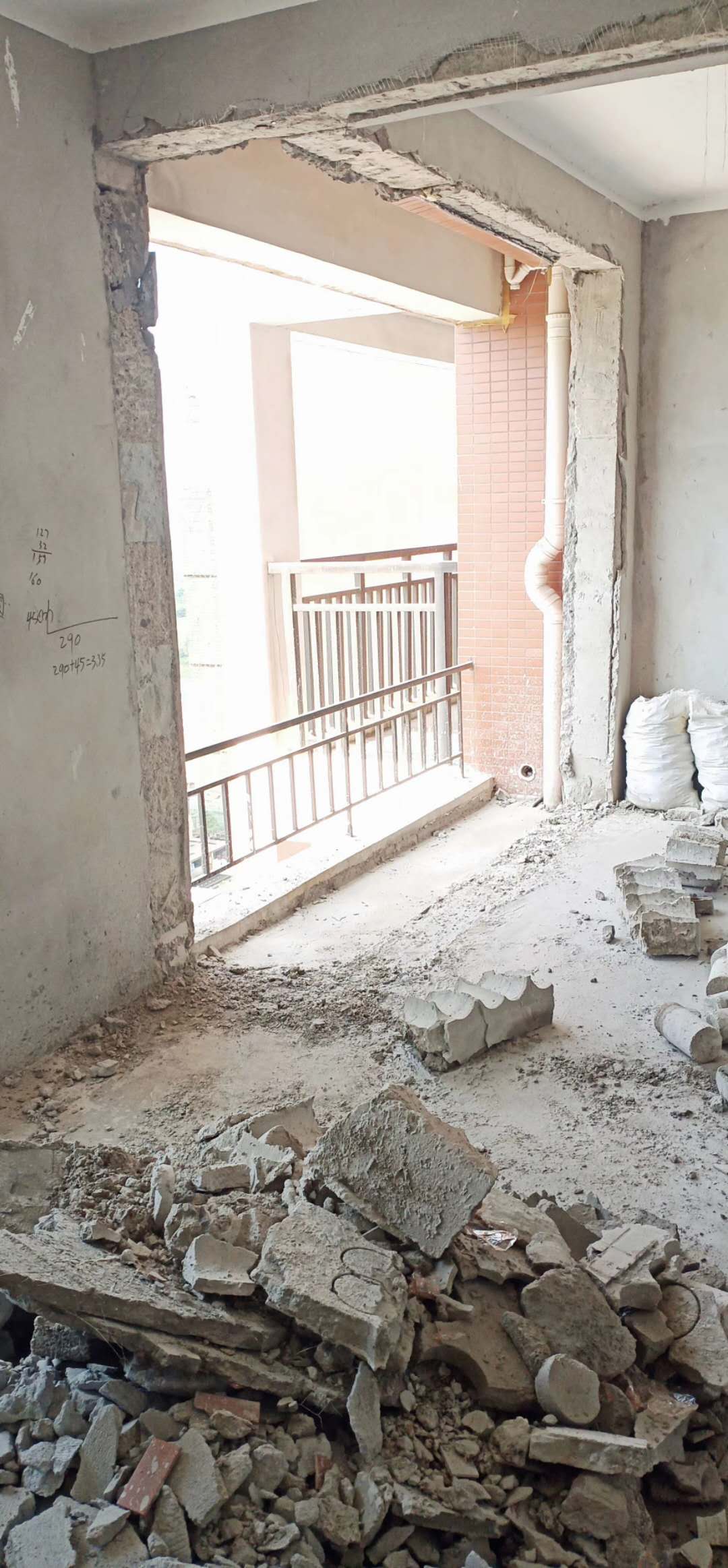 武汉某小区剪力墙切割加固