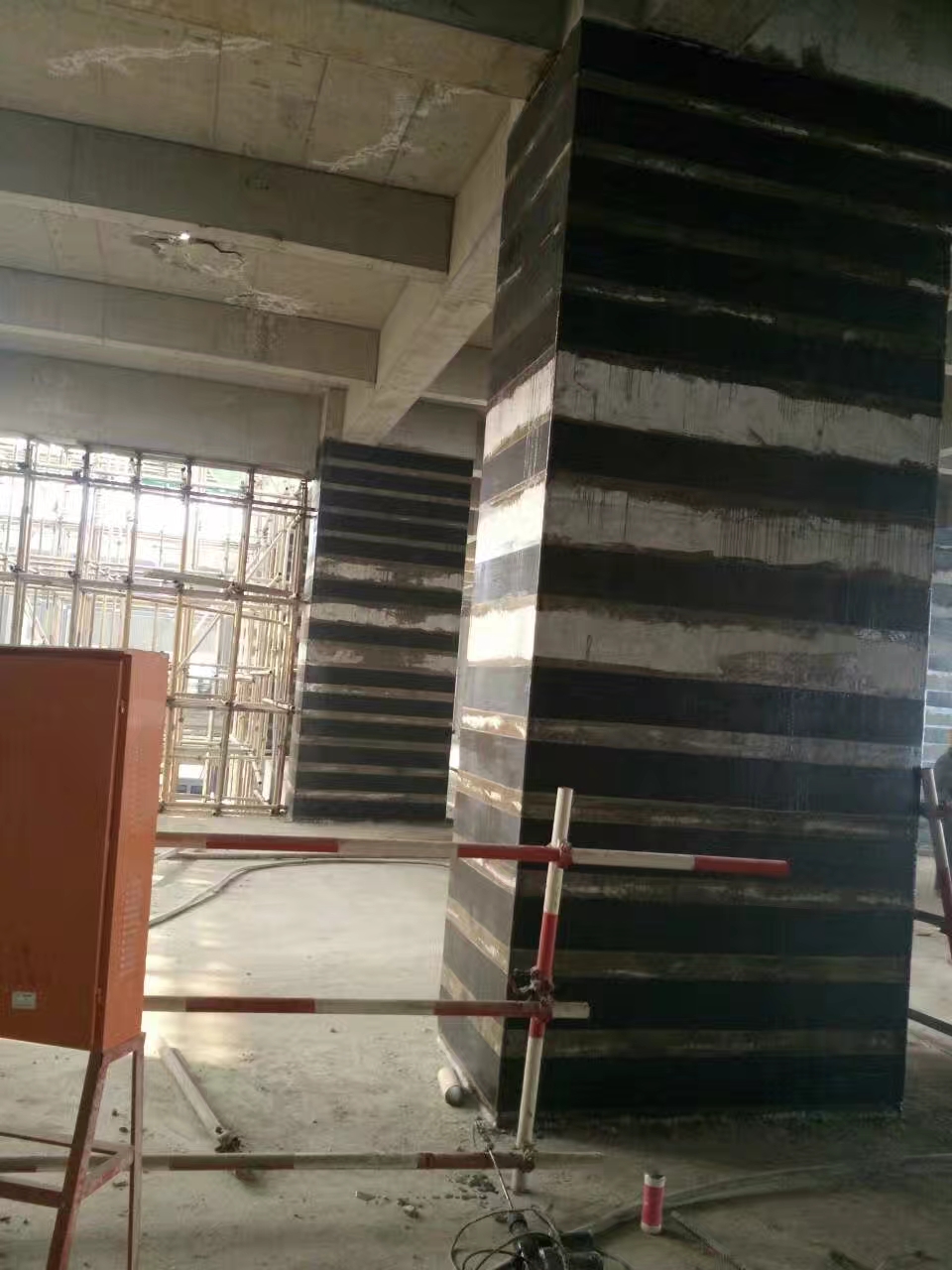 武汉混凝土柱子漏振加固方法