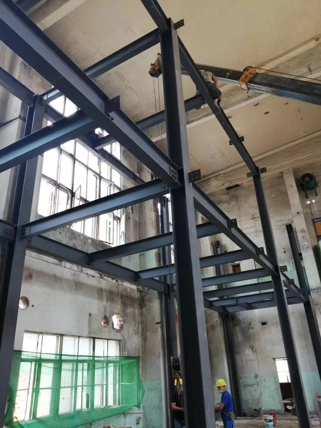 武汉钢结构工程需要加固的原因
