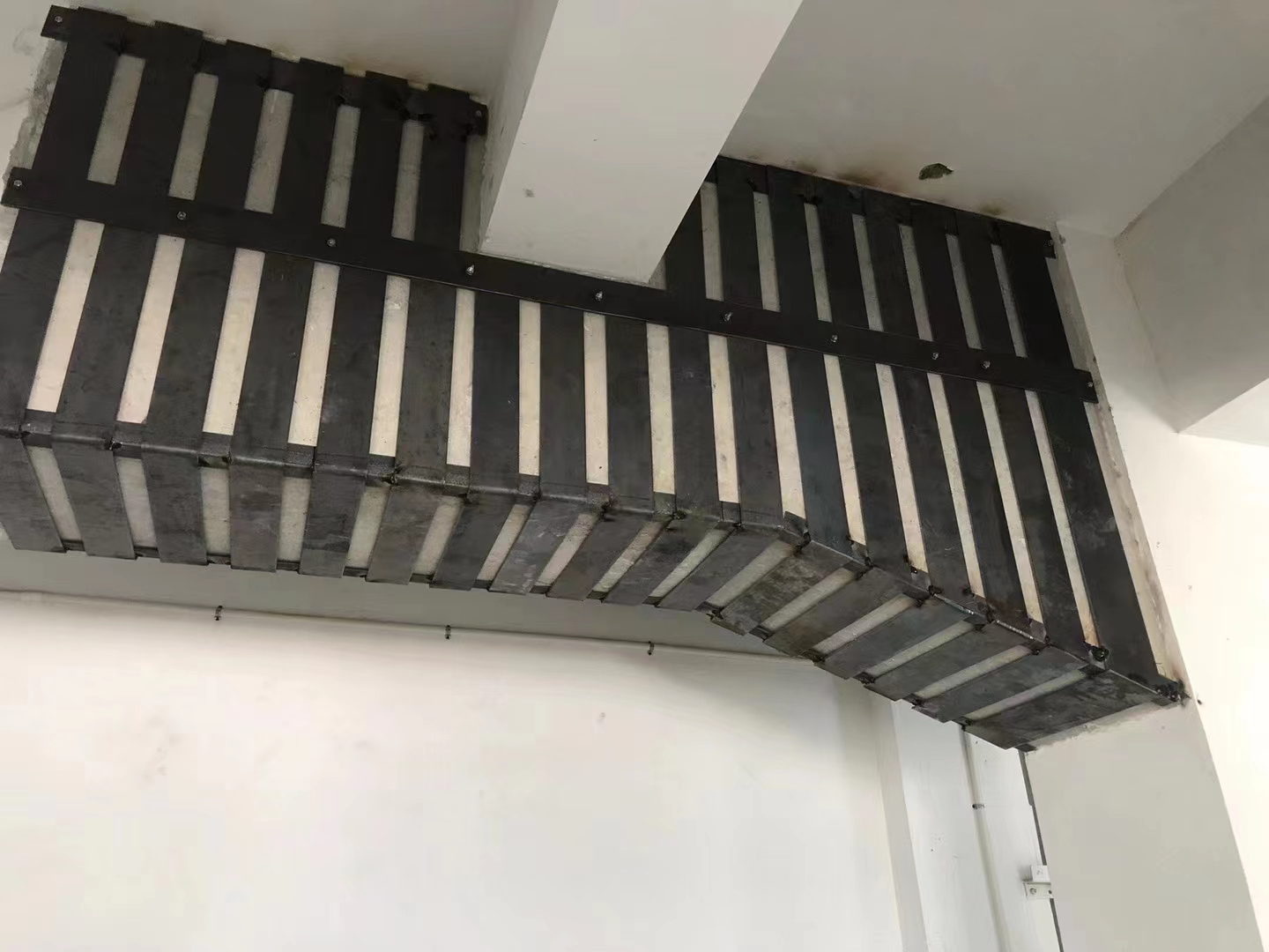 武汉粘钢加固工程施工生产流程